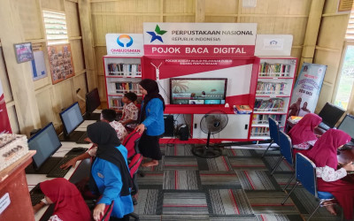 BIMBINGAN KOMPUTER OLEH MAHASISWA UNIM BONE